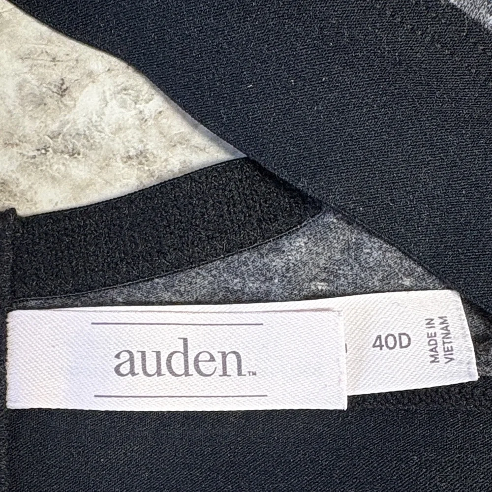 ❤️ Auden Gray Black Women's Wirefree Bra 40D adjustable back closure and straps